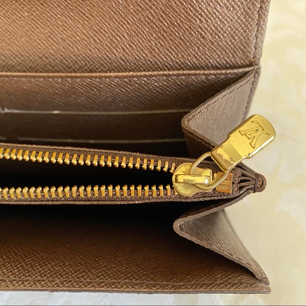 LOUIS VUITTON Damier Ebene Sarah Wallet